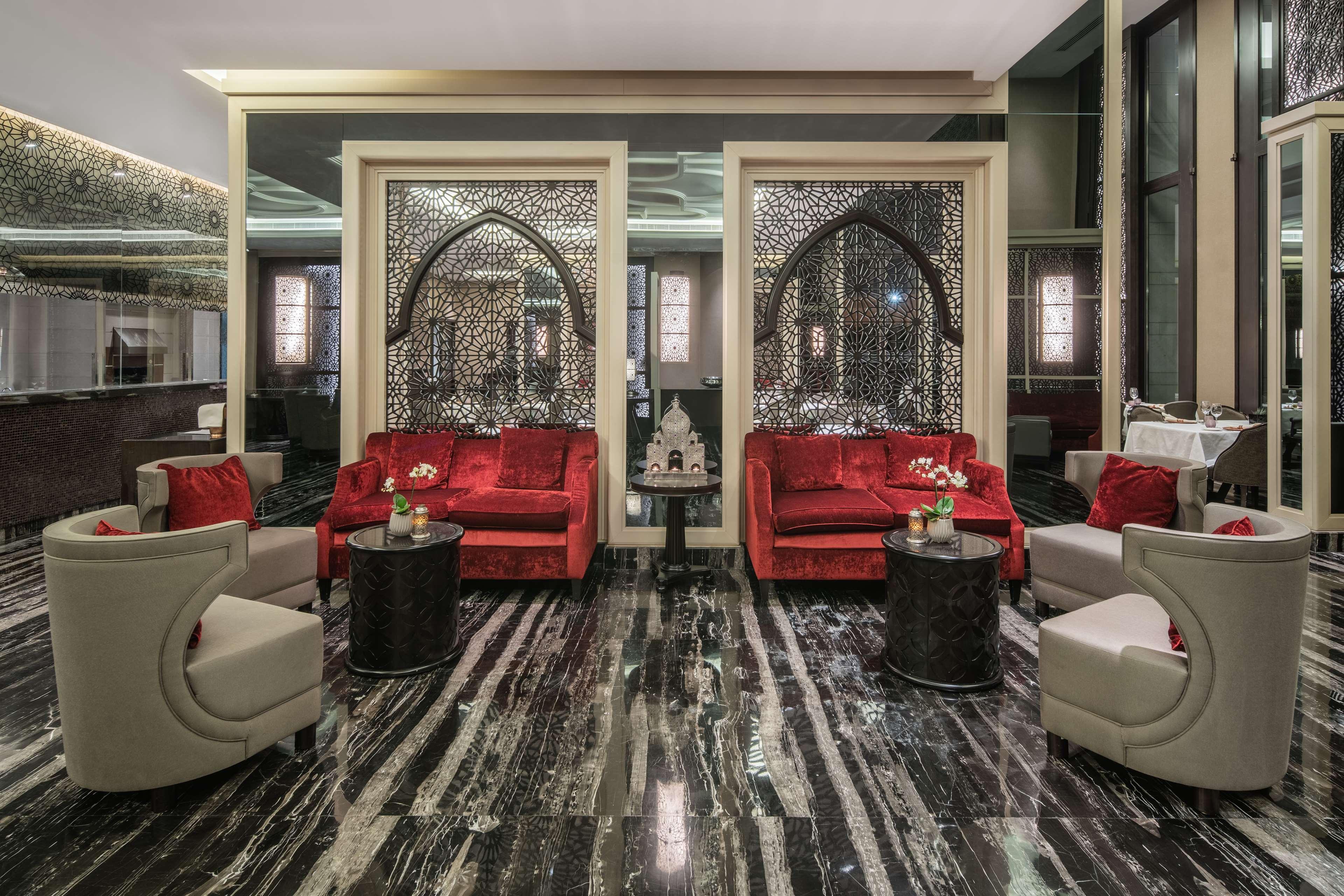 Radisson Collection Muscat, Hormuz Grand Hotel Exterior photo The lobby