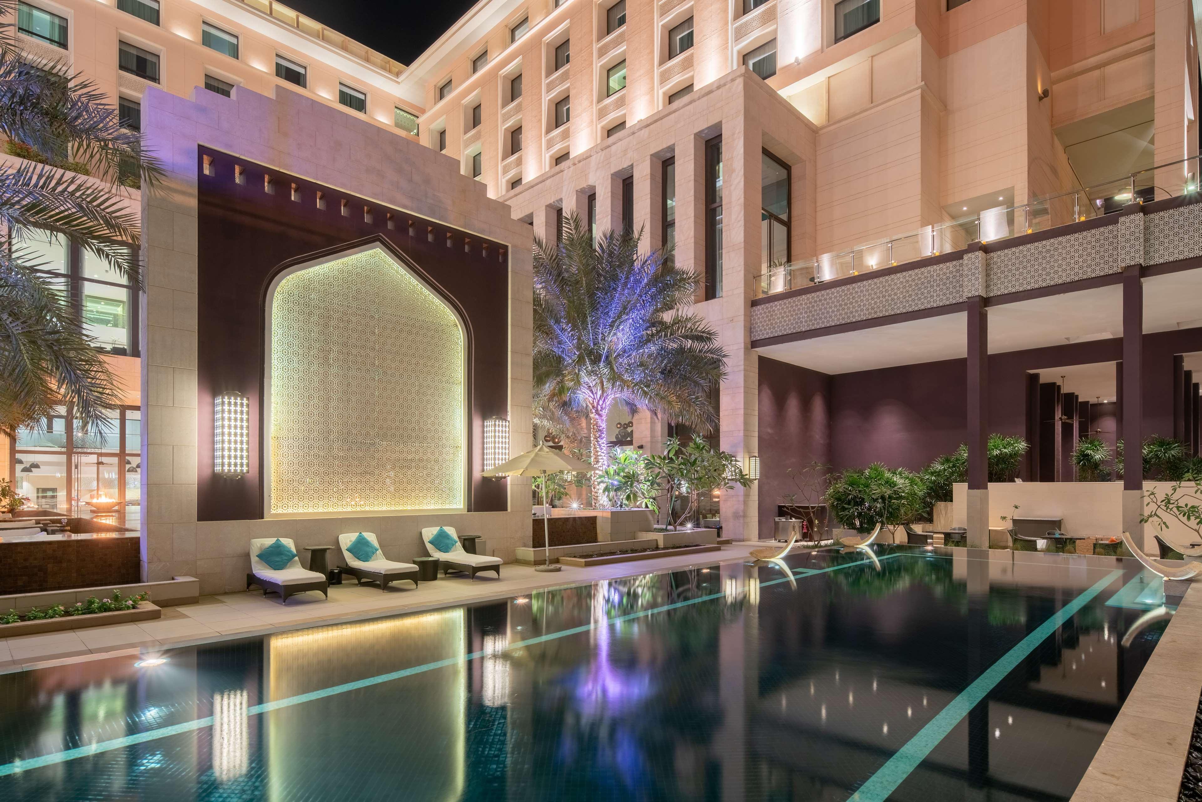 Radisson Collection Muscat, Hormuz Grand Hotel Exterior photo The pool at the hotel