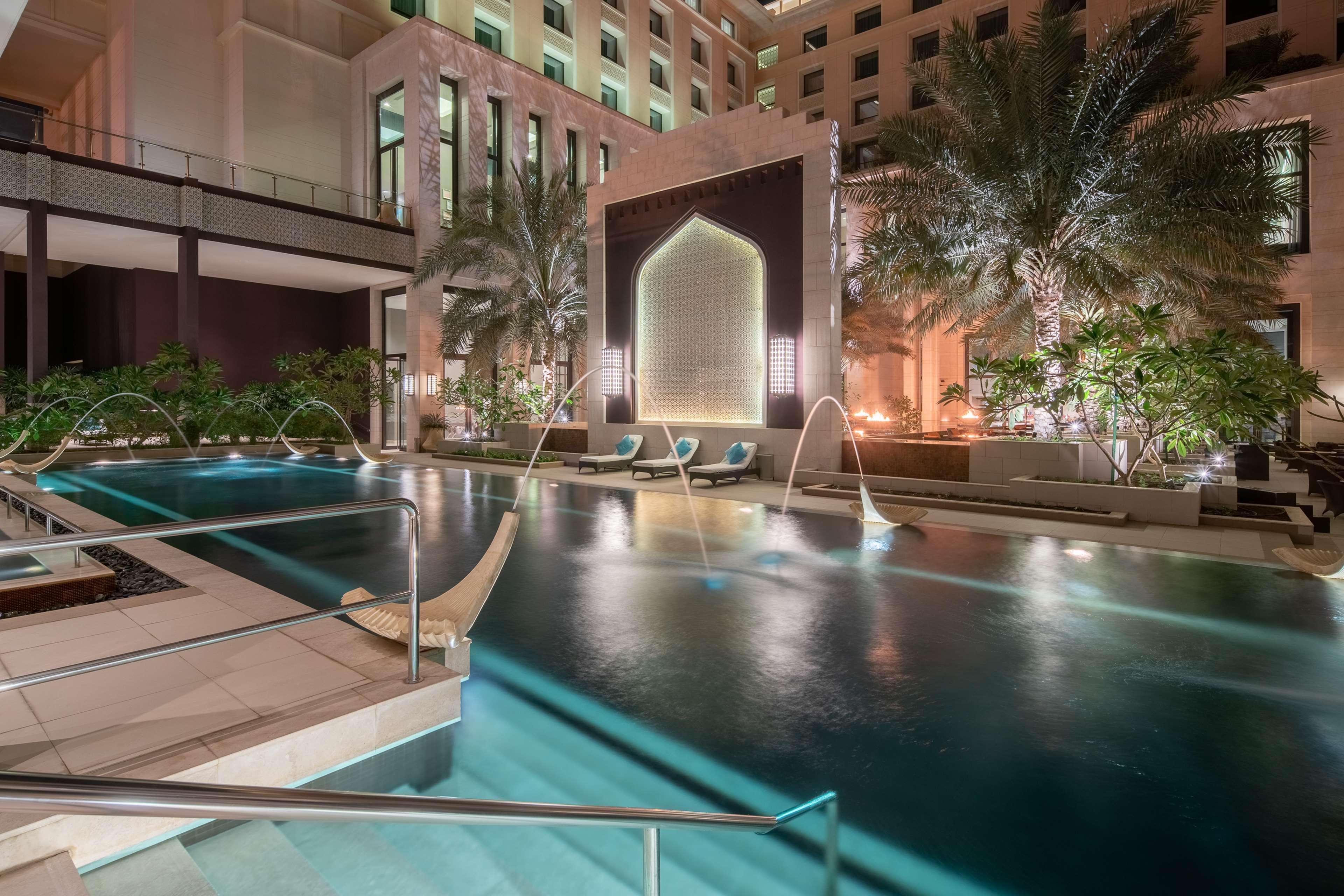 Radisson Collection Muscat, Hormuz Grand Hotel Exterior photo The pool at The Oberoi, Dubai