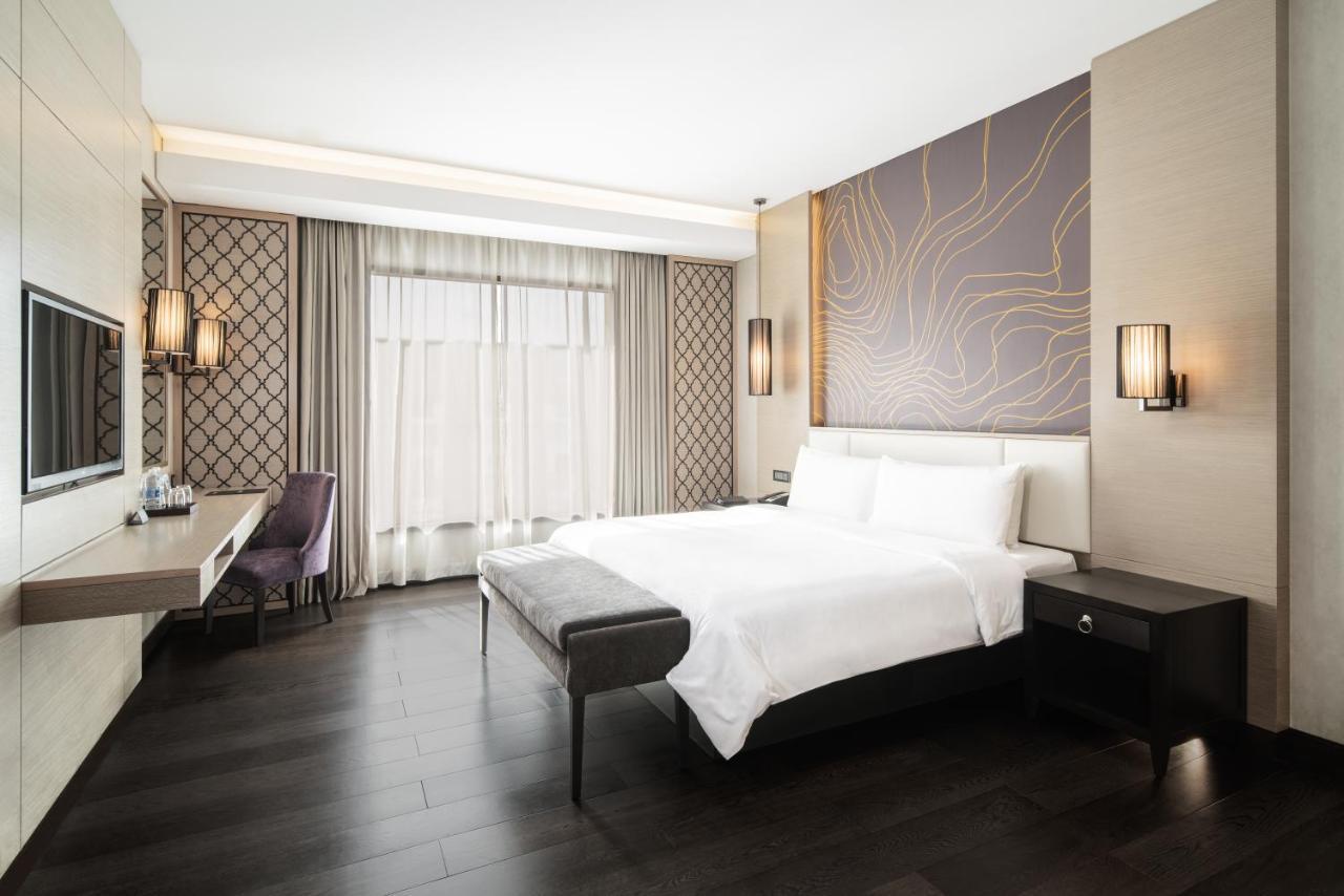 Radisson Collection Muscat, Hormuz Grand Hotel Exterior photo Deluxe Room
