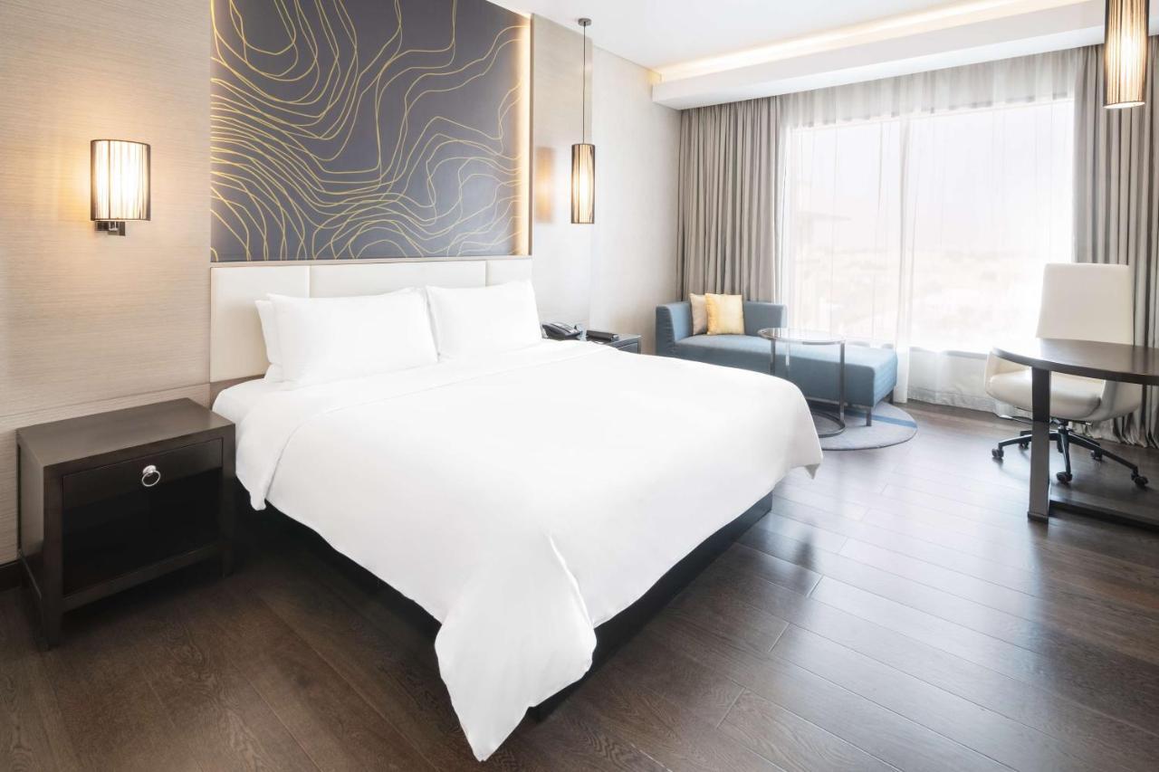 Radisson Collection Muscat, Hormuz Grand Hotel Exterior photo Deluxe Room